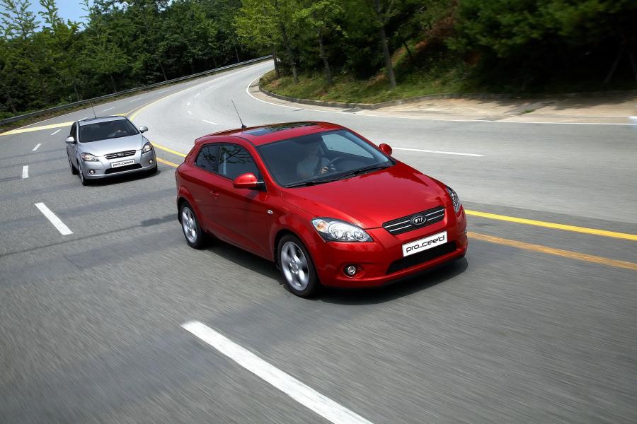  Kia pro_cee&rsquo;d 2008 года  (фото 176 из 182)